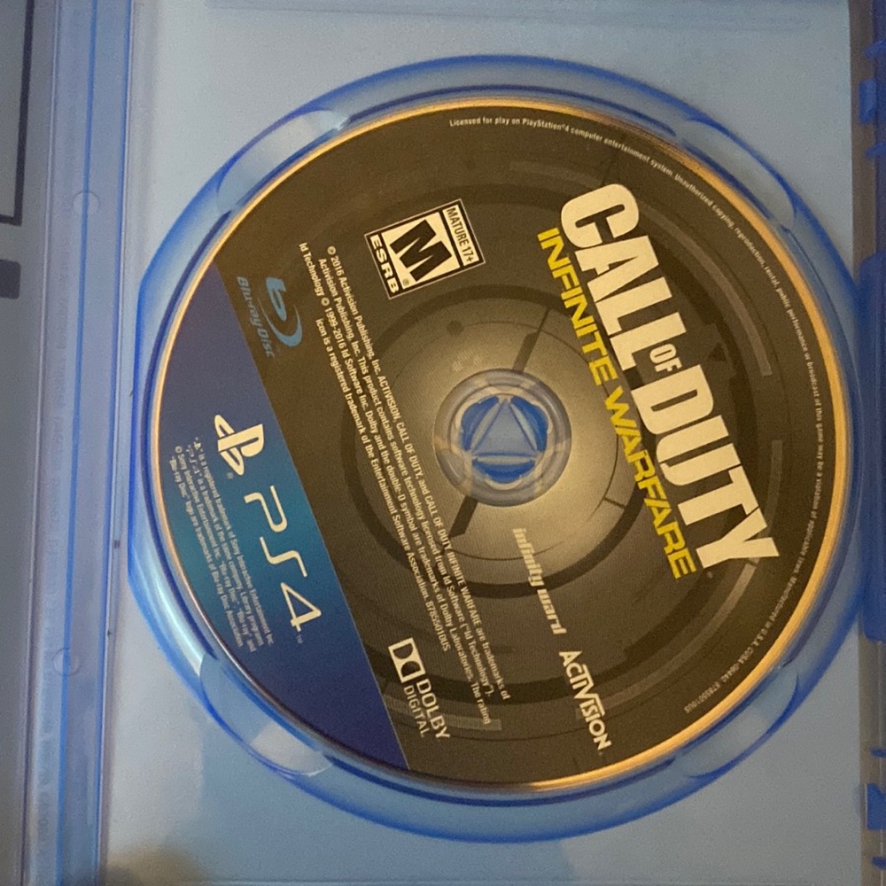 PS4 Call of Duty Infinite Warfare/Modern Warfare